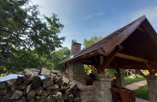 Ispank Casa | Vadszőlős Porta