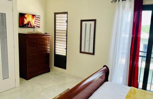 Discovery Bay Casa | VaeTropicalParadise Free Puerto Seco Beach Access
