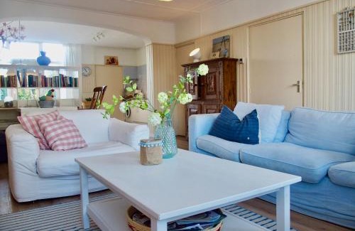 Koudekerke Casa | Vakantiehuis Dorpsplein