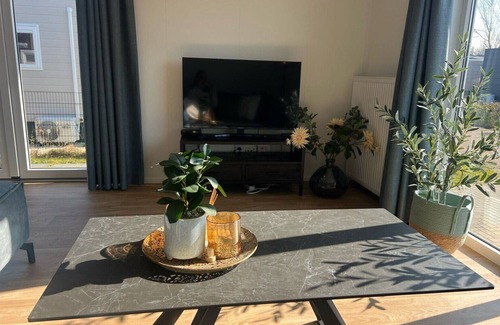 Scherpenisse Chalet De Esquí | Vakantiepark de Zeeuwse Parel - Zeebaars