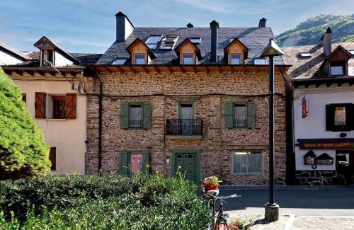 Les Apartamento | Val Aran acogedor apartamento con vistas y jardín