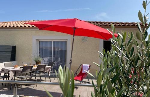 Neffies Casa | Val des Bruyères - gîte 15mn Pézenas avec terrasse et cour close - Parking privatif securisé - wifi FTTH gratuit