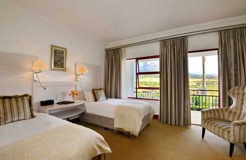 Drakenstein Casa | Val du Charron Guest House & Wine Estate