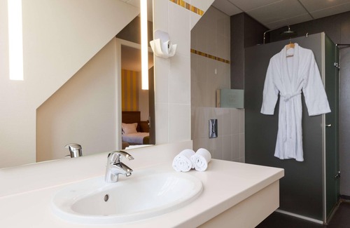 Saint-Hippolyte Hotel | Val-vignes Haut-koenigsbourg, The Originals Relais