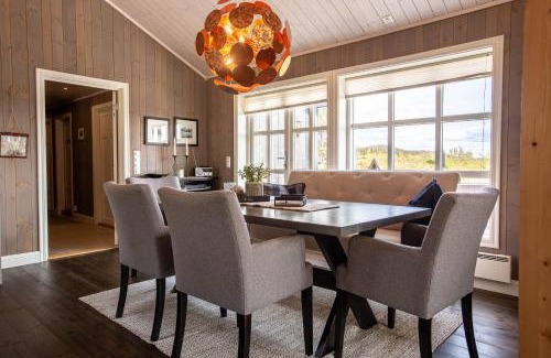 Nord-Aurdal Casa | Valdreshytte med peis Klassisk og lun stil