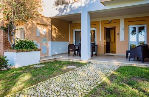 Portimao City Centre Apartamento | Vale da Ribeira 2BDR House W/Pool by LovelyStay