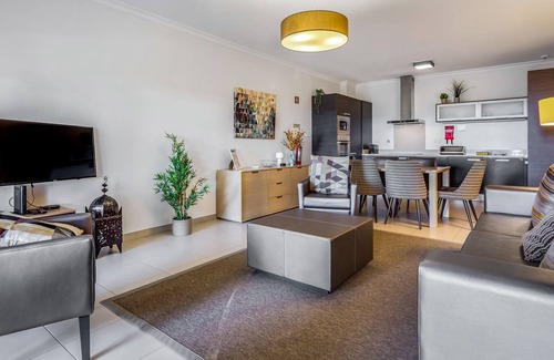 Portimao Casa | Vale da Ribeira 2BDR House W/ Pool by LovelyStay