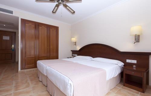 Cala'n Bosch Hotel | Valentin Star Menorca - Adults Only