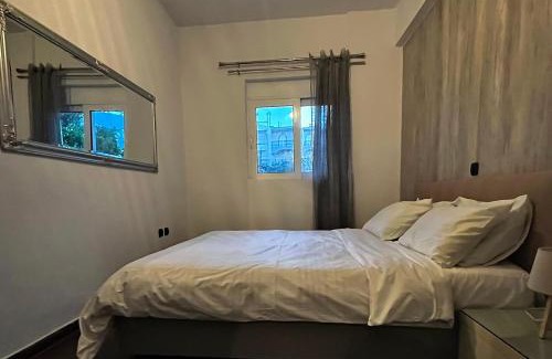 Petaloudes Apartamento | Valla Studio
