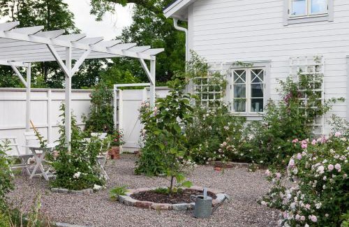 Enkoping Casa | Vallby Cottage