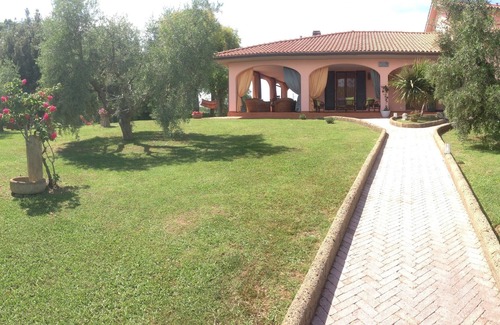 Rosignano Marittimo Villa | TenutaVallegaia vacaciones con piscina, tenis, futbolín, bicicleta, ping-pong, futbolín