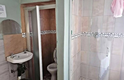 Bezuidenhout Valley Casa | Valley Center Guest House