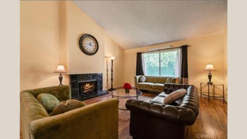 West Hills Casa | Valley Gem, spacious 5 bedroom 3 bath, sleeps 11
