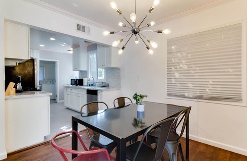 Reseda Casa | Valley Modern Glam Charmer