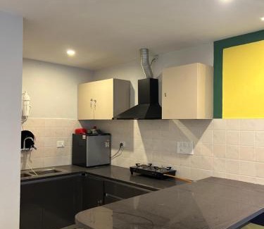 Solan Apartamento | Valley View 1 BHK with Room Service