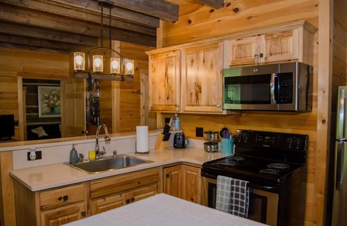 Cherry Creek Cabina | Valley View A and B - Rustic Log Cabin