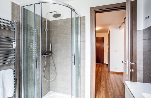 Valtournenche Apartamento | Apartamento con vistas al valle en el centro de Valtournenche