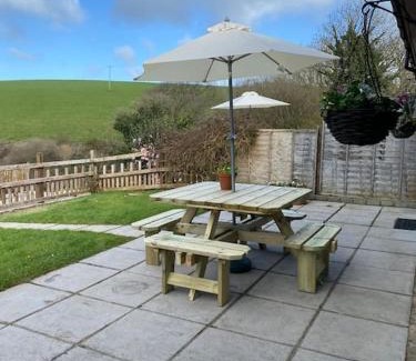Hele Casa | Valley View at Hewish Mill