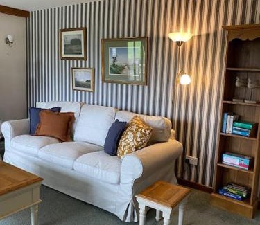 Hele Casa | Valley View at Hewish Mill