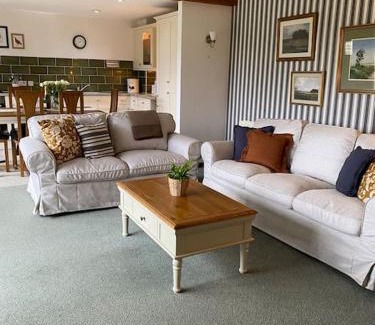 Hele Casa | Valley View at Hewish Mill