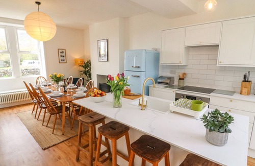 Kettlewell Cabaña | VALLEY VIEW, family friendly, character holiday cottage in Kettlewell