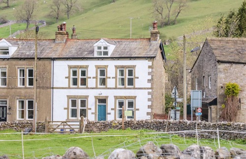 Kettlewell Cabaña | VALLEY VIEW, family friendly, character holiday cottage in Kettlewell