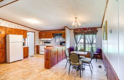 Bridgeport Casa | 'Valley View Lodge' Rural Home in Bridgeport!