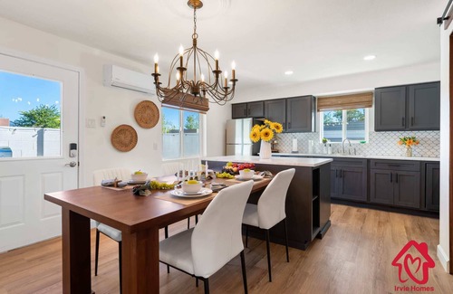 North Valley Casa | ValleyVibe: Modern Comfort in North Valley - an Irvie Home