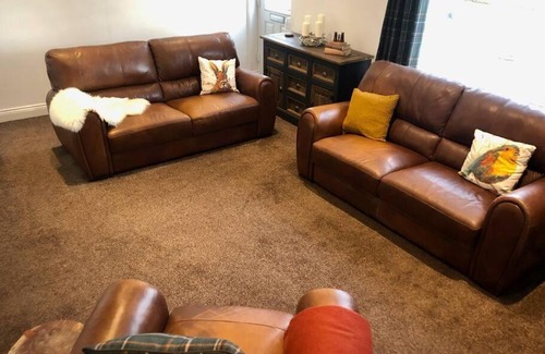 Ushaw Moor Casa | ValleyView Cottage-Cosy, Rustic Home - Log Burner