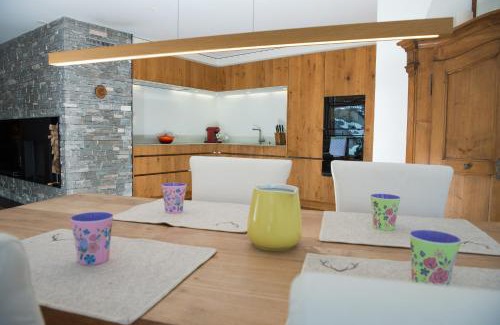 Grisons Apartamento | Valmala holiday flat for 5 people and a family dog with fenced garden