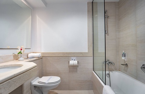 Agios Ioannis Peristeron Hotel | Louis Ionian Sun