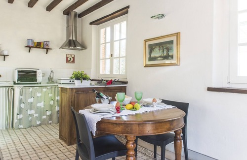 Camaiore Villa | Valioso rústico típico de la Toscana con piscina, impresionantes vistas de Camaiore