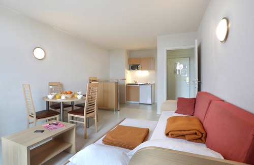Epernay Condominio | Value Apt near Vineyards | Free Wi-Fi