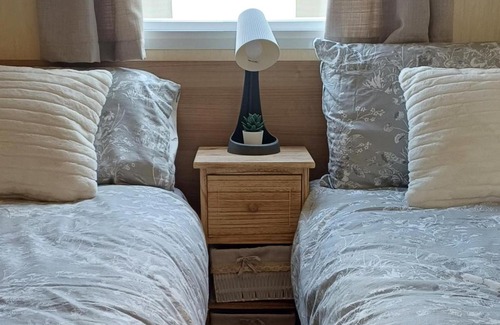 Tattershall Casa | Value family friendly 3 bed cabin on Tattershall Lakes Country park