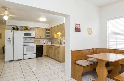 Port Charlotte Casa | Van Nuys - Vacation Home