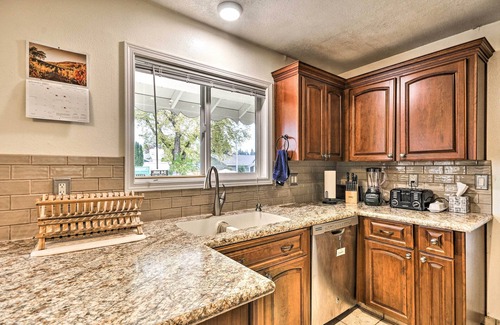 Hazel Dell Casa | Vancouver Home w/ Hot Tub < 15 Mi to Portland!