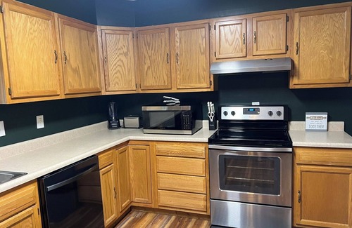 Hico Casa | Vandalia Retreat, 3 bedroom home situated on 10 acres of wooded privacy!
