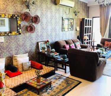 B4 Block Cama Y Desayuno | Vandana's Bed and breakfast