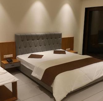Revdar Hotel | Vande Mataram