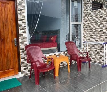 Ambarita Casa | Vandu's View Guest house & Restaurant