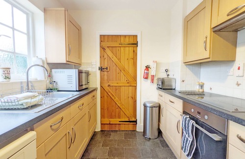 Offham Cabaña | Vane Cottage - Lewes - a country house that sleeps 4 guests in 2 bedrooms