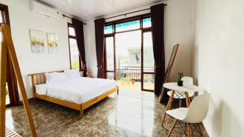 Hue Casa | Vang's Homestay - Huế