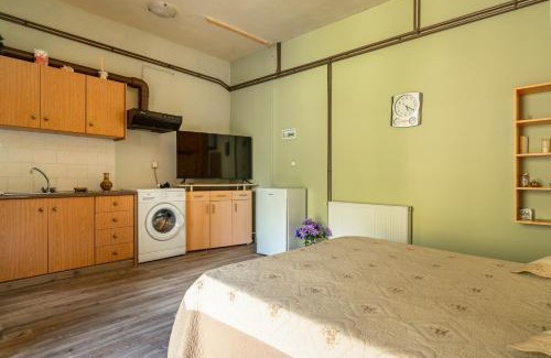 Angon Casa | Vangelis studio 2
