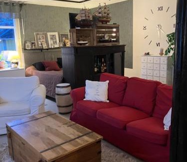 Loviisa Apartamento | Vanha Ravintola Ölvin Suolatorilla - Vanhan Kanttorilan yhteydessä