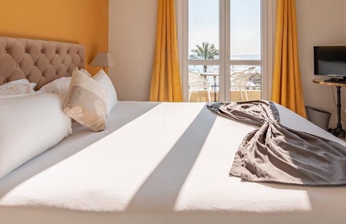 Cros-de-Cagnes Hotel | Vanillé Hotel