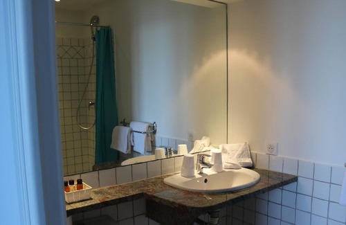 Cros-de-Cagnes Hotel | Vanillé Hotel