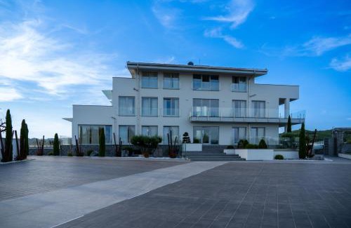 Pollenzo Apartamento | Vanity Tail Luxury Apartments