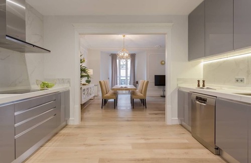 Jeronimos Apartamento | Vanrays - Salamanca/Parque del Retiro-Nuevo apartamento de lujo.