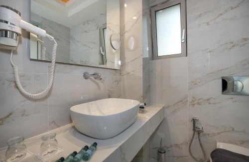 Paralia Kourna Hotel | Vantaris Luxury Beach Resort