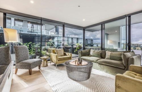 Abbotsford Casa | VAQUAY Embassy In Abbotsford